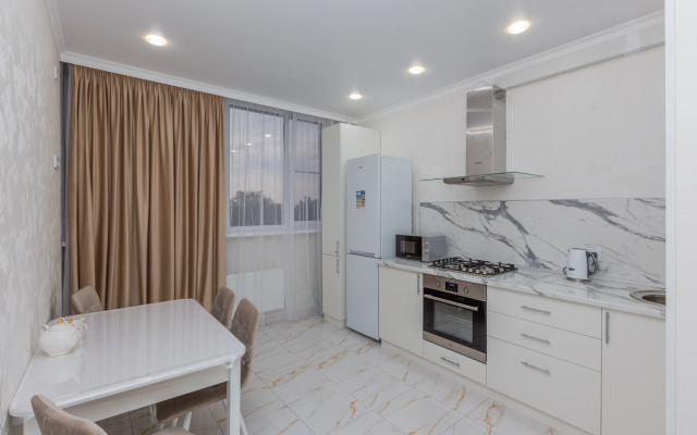 Ryadom s Aeroport Flat