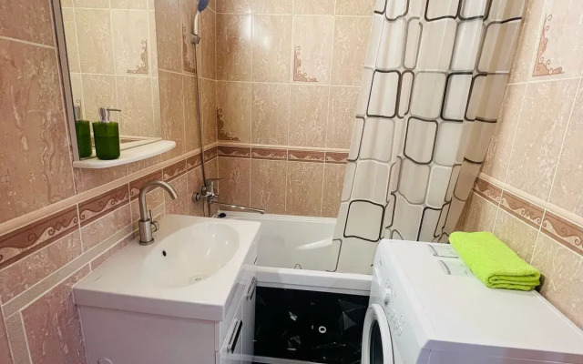 Ryzhiy Kot 4 Flat