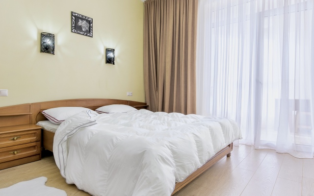 Pervaya Liniya Naberezhnoy Apartments
