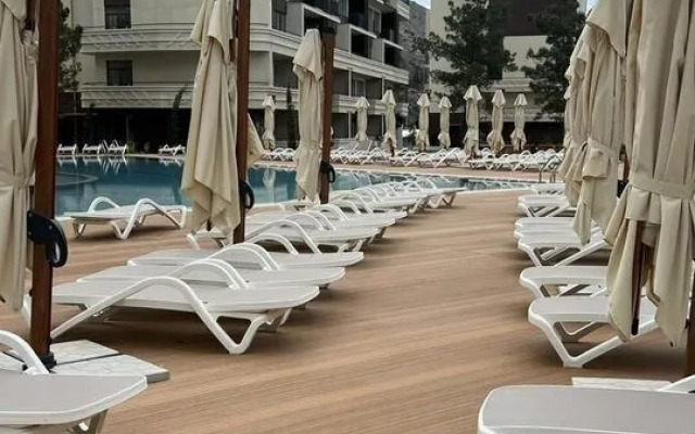 Апартаменты на Набережной 75 (211.4)