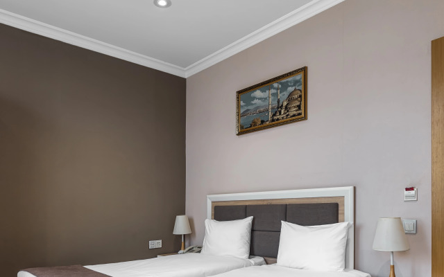 Metro City Hotel