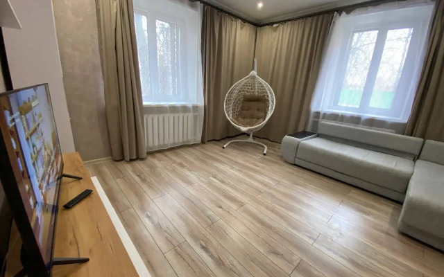 Shikarnaya Dvukhkomnatnaya V Tsentre 6 Spalnykh Flat