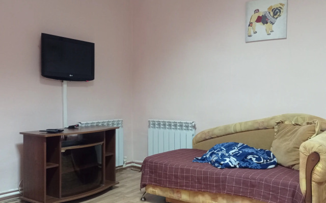 V Tsentre Flat