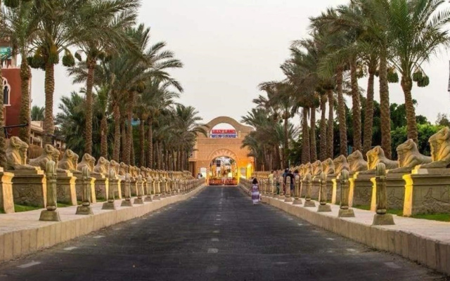 Hostgool Beach Chalets Mirage Bay Resort & Aqua Park