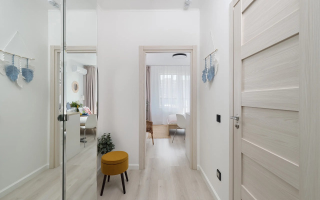 Апартаменты F-Apart с видом на небоскрёб Лахта в стильном интерьере