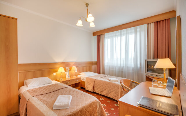 Меблированные комнаты Oрехово (Дом у Парка)