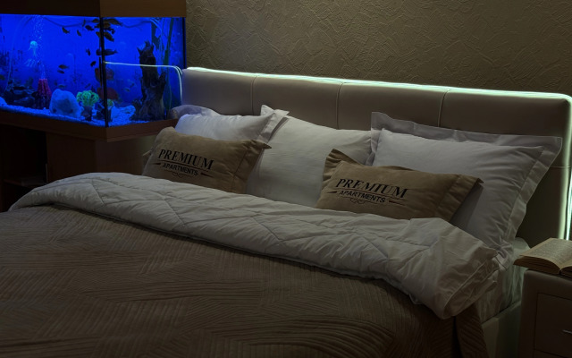 S Akvariumom I Vidom Na Park Apartments