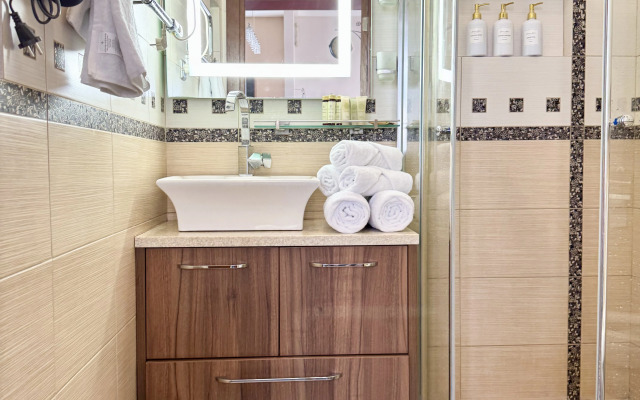 Riga V Samom Tsentre S Zakrytoj Parkovkoj Flat