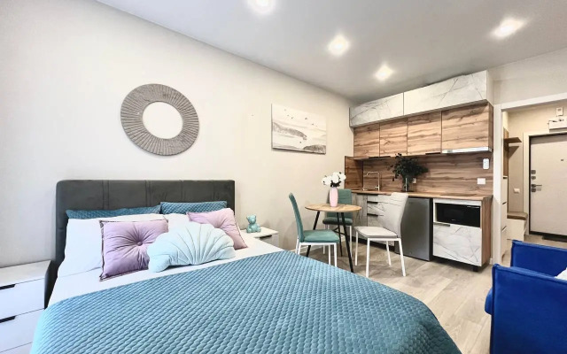 Tryokhmestnye S Balkonom Apartments