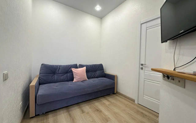 Yutnaya Studiya S Ponoramnimi Oknami V centre Adlera More Flat