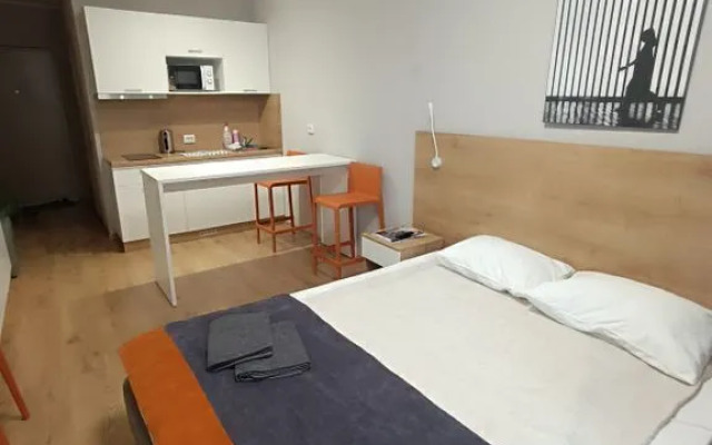 Start 1423 Apartments