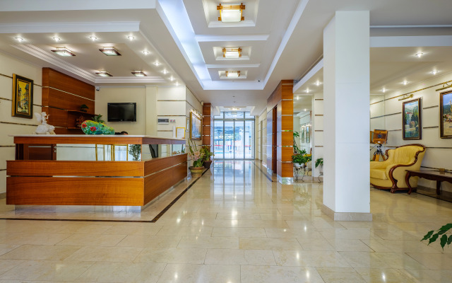 Апартаменты Роскошная квартира Классика с видом на парк