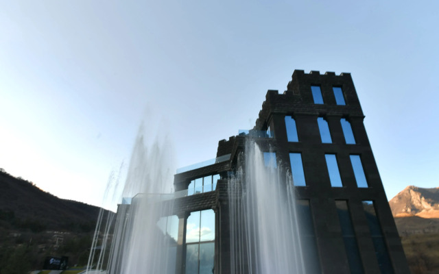 Mounthree Resort Hotel