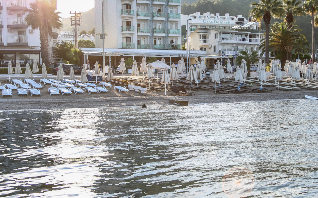 B&B Yüzbaşı Beach Hotel