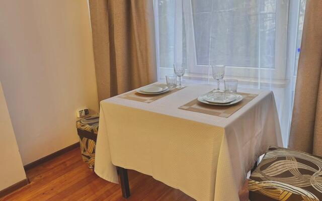 Dvukhkomnatnye Apartamenty Na Tsvetochnoy Flat