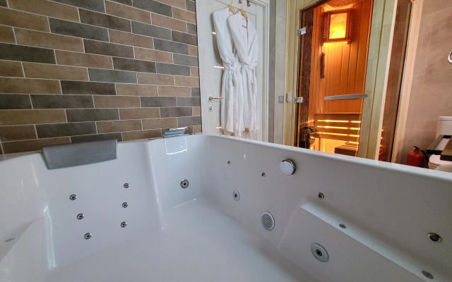 Квартира 1-комнатная с сауной и джакузи в ЖК Scandis