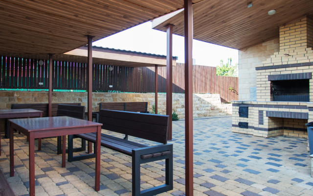 19 Guest house