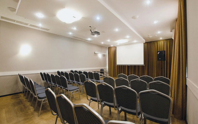 Отель Амакс Сафар