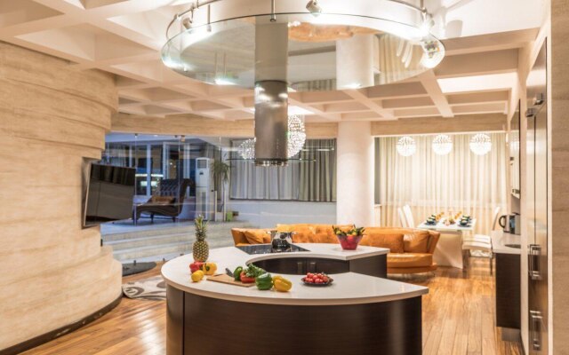 Pentkhaus Na Prospekte Mira Apartments