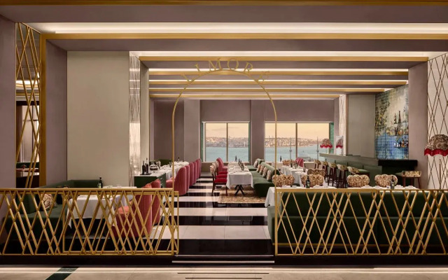 Hotel The Ritz-Carlton, Istanbul.