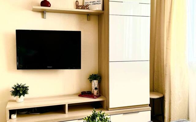 Апартаменты На Бурнаковке 93