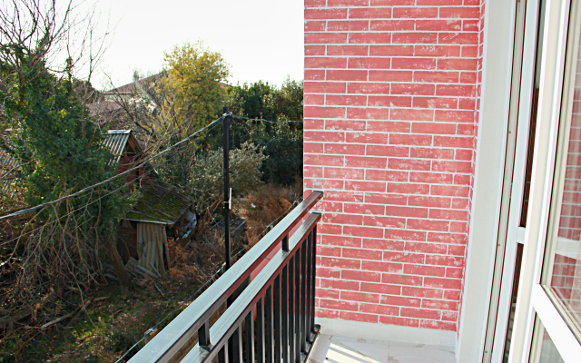 Rozovaya Laguna Guest House