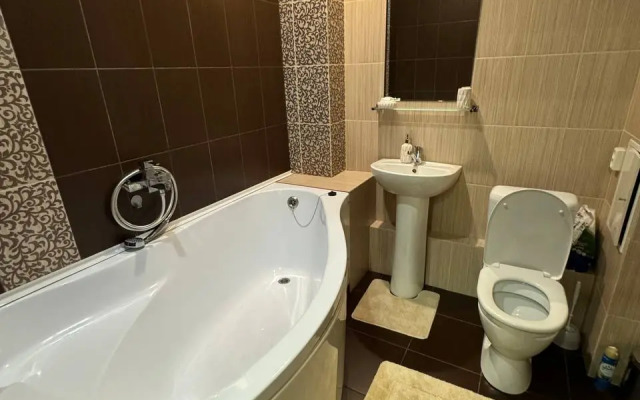 Na Ulitse Startovaya 1 Flat