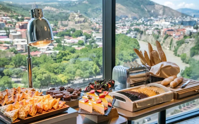 Hotel Golden Tulip Design Tbilisi
