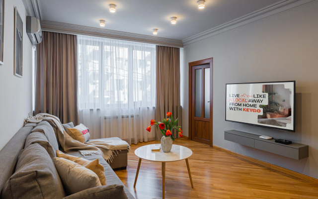 KeyGo #0120, 1 Bedroom, Near The Opera House Apartments