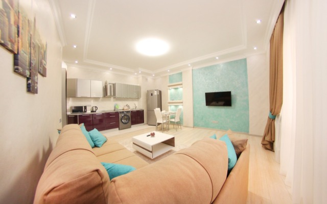 Dvukhkomnatnye Ryadom S Parkom Pervogo Prezidenta Apartments