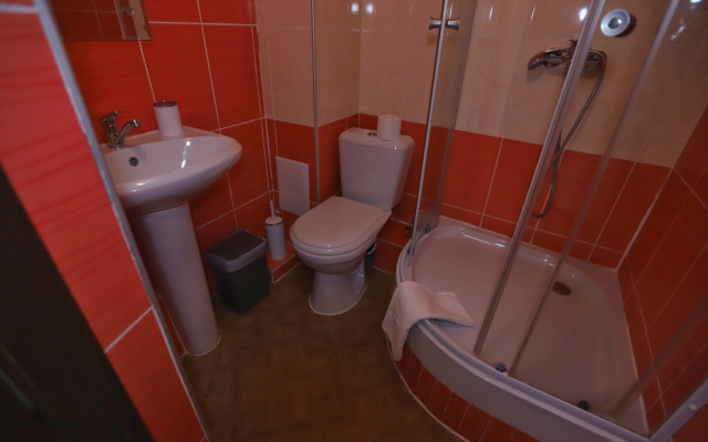 Golden City Hotel