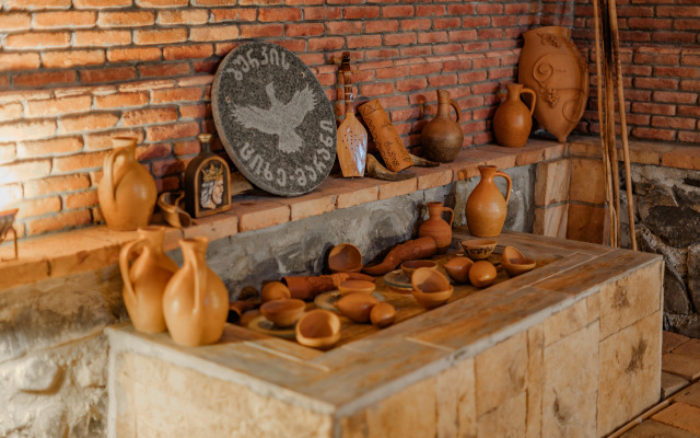 Отель Burki Castle & Cellar