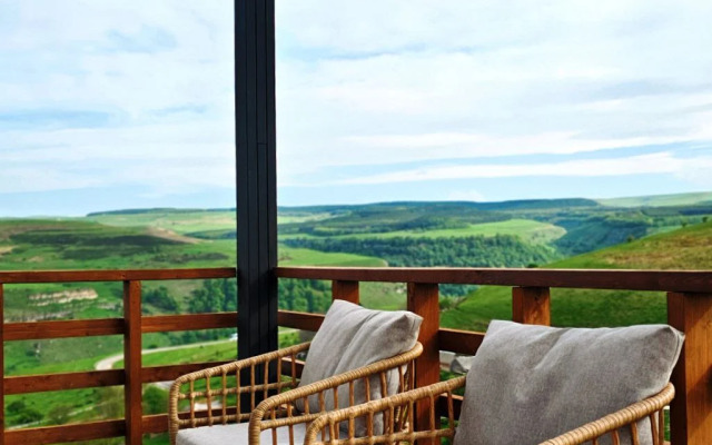 Medovye Kholmy Glamping