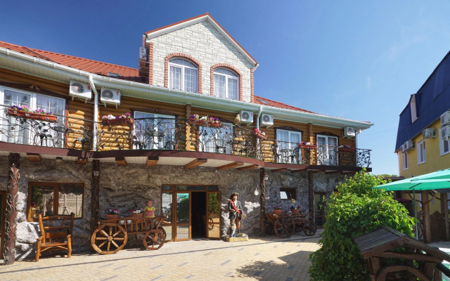 Отель Роман