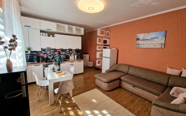 Yevrodvushka S Vidom Na More Flat