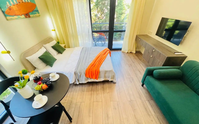 S Balkonom I Basseynom Na Territorii Apartments