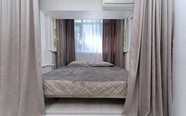 Novaya Dvukhkomnatnaya Tsentr Flat