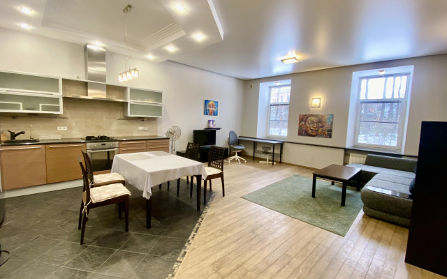 Dvukhkomnatnye Na Naberezhnoy Kanala Griboyedova Apartments