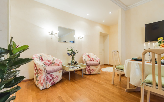 GM s Vidom na Zoopark i Moscow city Apartments