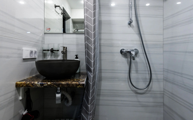 Апартаменты на Защитников Кавказа 114