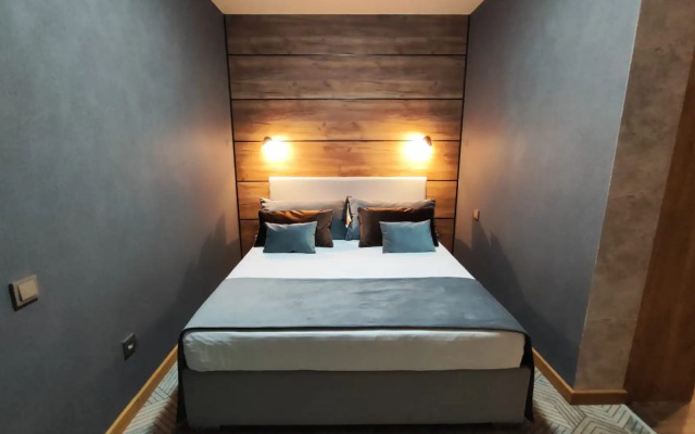 Отель Мона Лиза