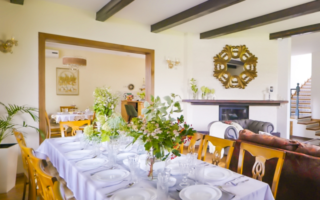 Bely Kottedzh Private House