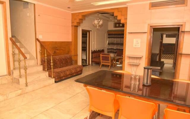 Hill Top Mount Abu By Ashoka Hotel