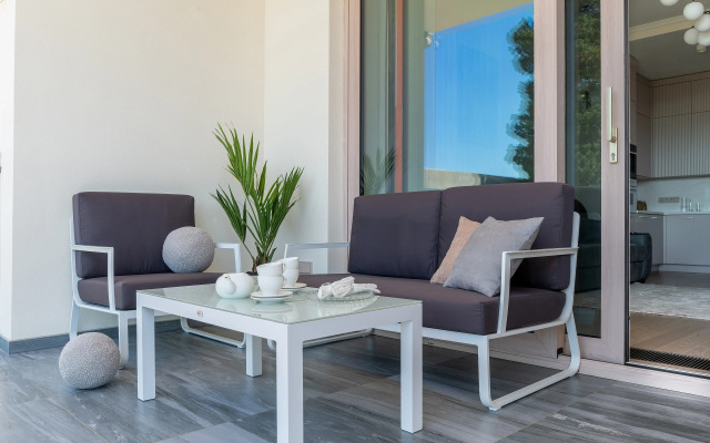 Grand Royal Residences Apartment Complex