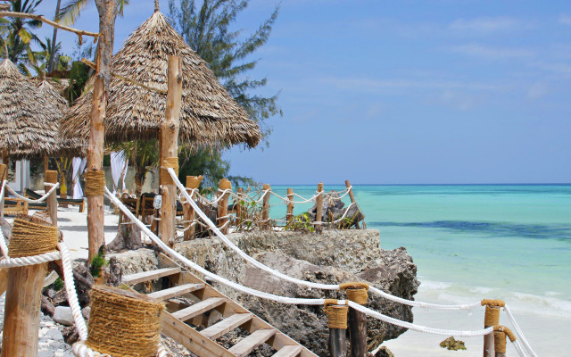 Aya Beach Bungalows Hotel