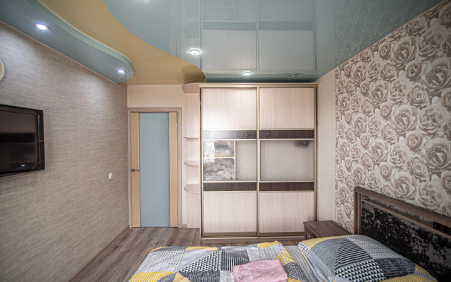 U oblastnoy bolnitsy na 4 cheloveka Flat