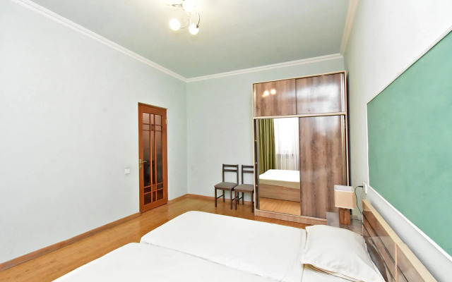 3-K v Novostroyke, Ulitsa Argishti, Gl933 Flat