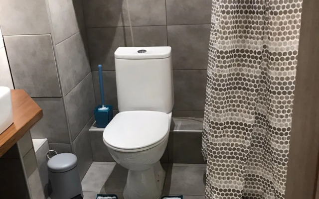 Na Yekaterininskoy Ulitse 122 Flat