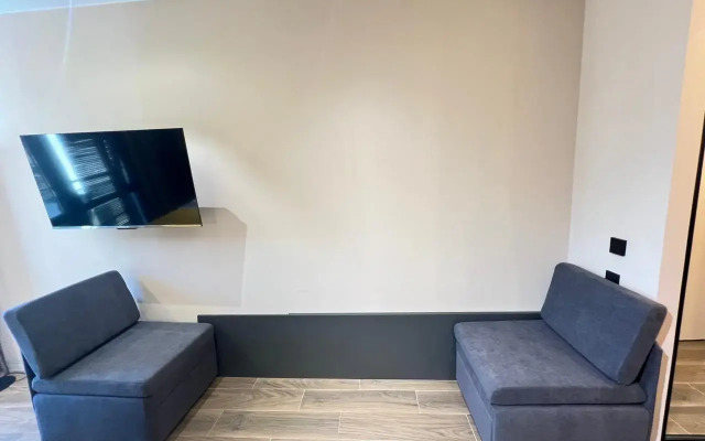 Dizaynerskie S Basseynom Apartments