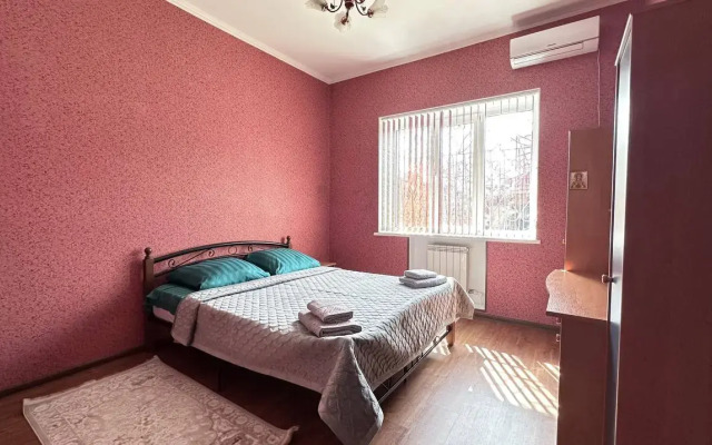 S Basseynom Private House